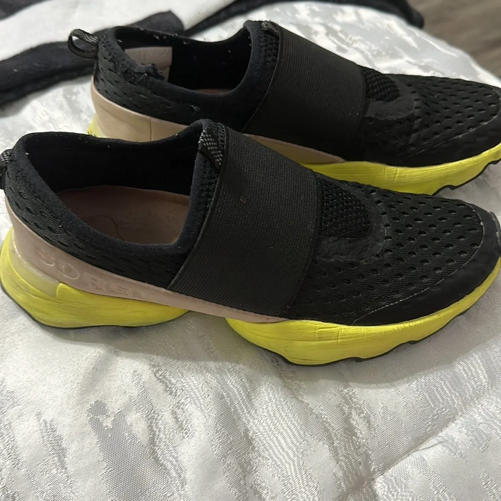 SOREL WOMENS KINETIC IMPACT STRAP SNEAKER SIZE:6 - Picture 1 of 9